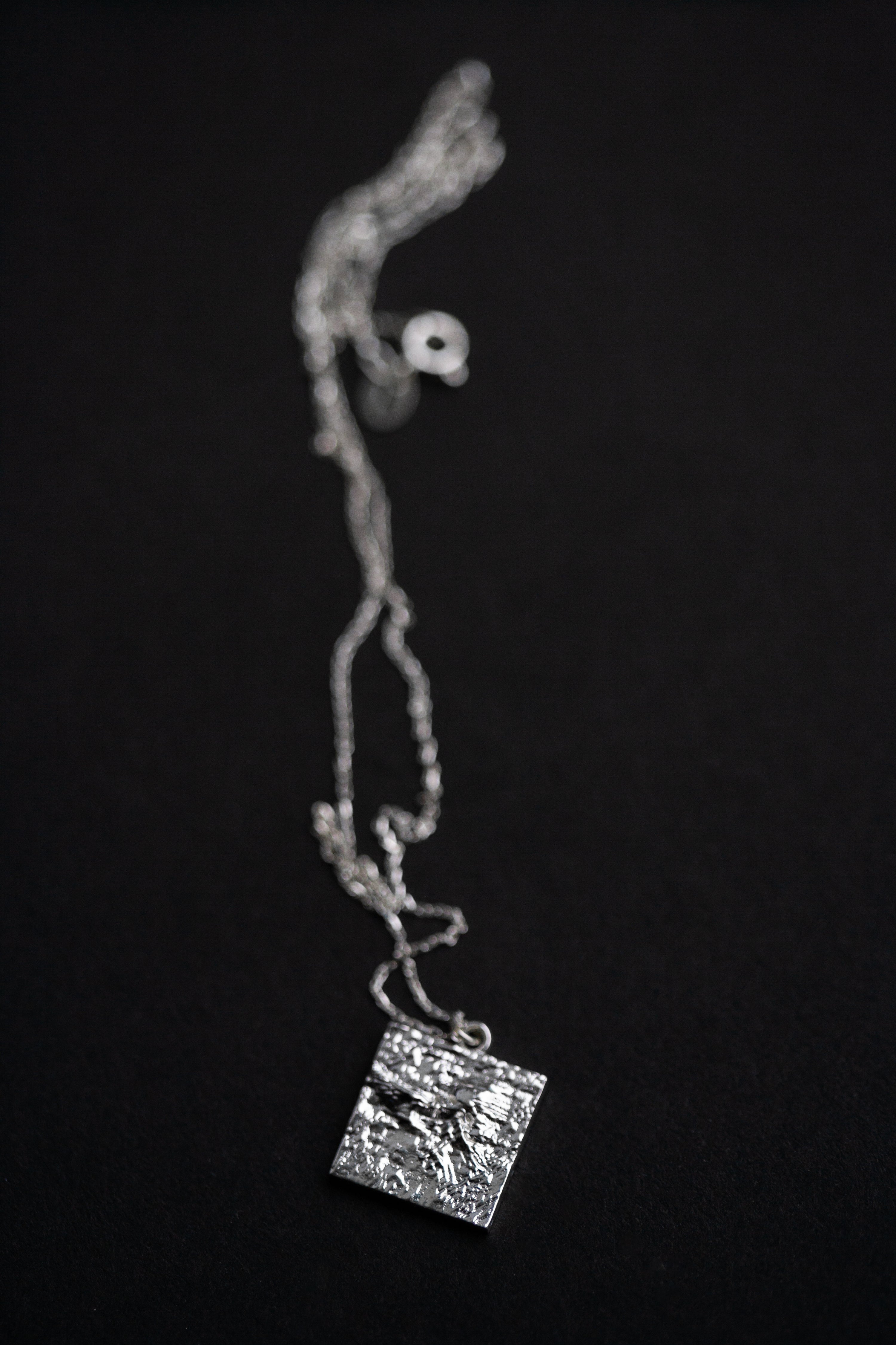 1079 PENDANT